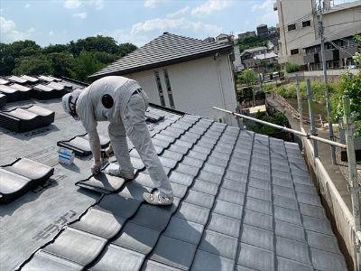 専門資格なし・未経験でも月給23万円～！学歴不問！残業少なめ！資格取得支援制度あり！瓦葺き職人募...