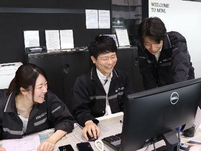水曜定休！長期休暇あり！残業ほぼなし！輸入車のサービススタッフ募集！サービスフロント又はメカニッ...