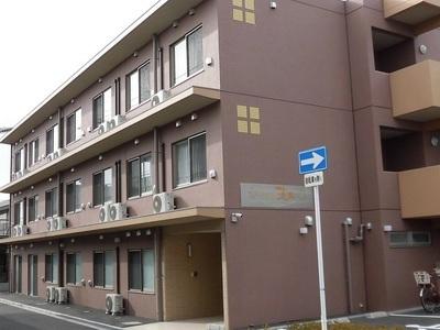 入居者様増加に伴い、介護職員を増員募集中です！ブランクのある方もOK♪まずはお気軽にご応募ください♪
