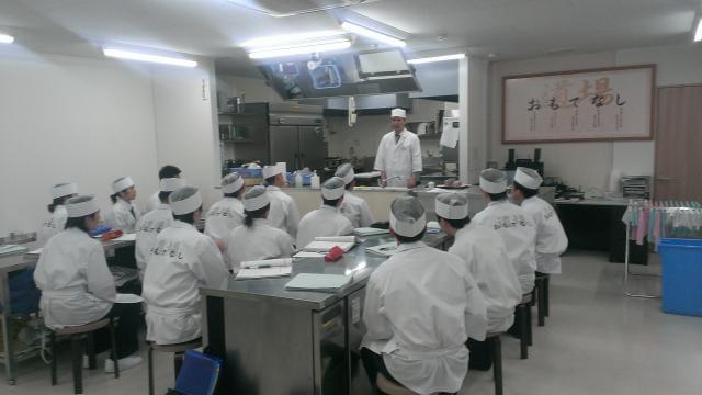 [寿司店の店長／店長候補／寿司職人／調理担当]◆近畿2府4県と東京・埼玉に勤務地アリ◆