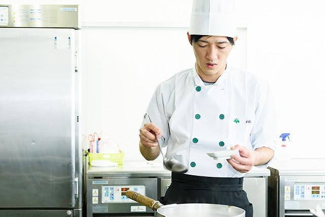 【調理師責任者候補】放出駅周辺／車通勤OK／資格をいかして美味しい食事を一緒にご提供しませんか？