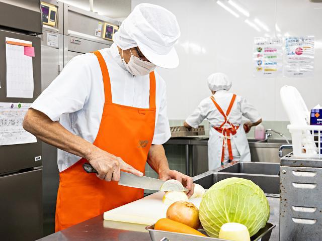 【生野区・調理師】総合フードサービス会社／福祉施設の厨房勤務／調理免許必須／月9日程度の休みアリ☆