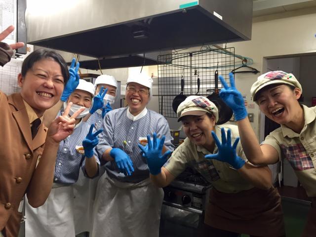 しっかり休める店舗スタッフ/店長候補/お祝金・退職金制度など福利厚生充実
