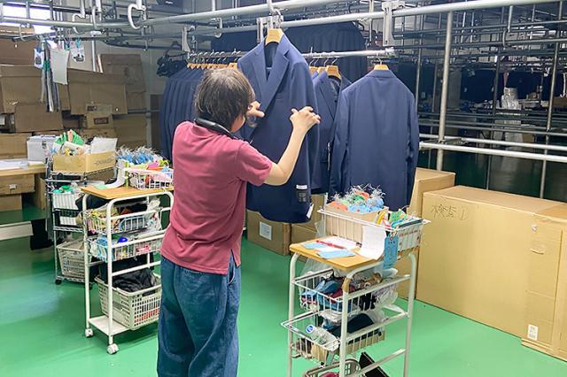 ●［衣料品のチェック］大阪市鶴見区／未経験OK／丁寧に指導／職場見学OK
