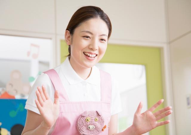 保育士資格必須/定員60名/賞与4.4ヶ月/年間休日120日/遅番でも18時まで/住宅手当あり