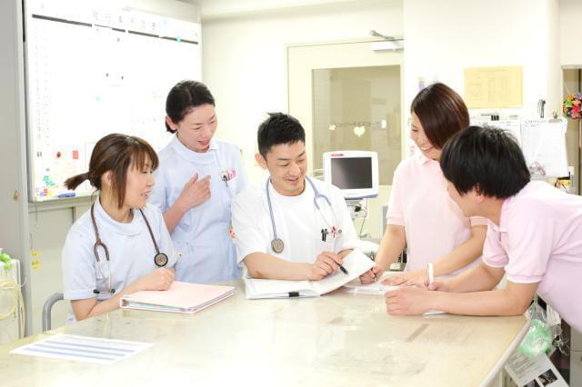 介護福祉士：大阪市都島区　老健施設、桜の宮苑で働きませんか！？　年間休日108日です♪