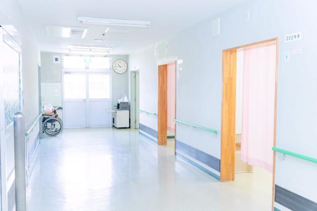 ≪岸和田市≫デイサービスでの介護スタッフ！安定の正社員！充実の待遇！お持ちの資格を活かしませんか！