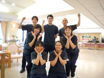 一人で頑張る介護でなく、みんなで助け合える温かい職場です働き易さが長く勤められる理由です！
