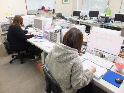 誰もが知ってる“段ボール”関連のお仕事！人気のオフィスワークです！