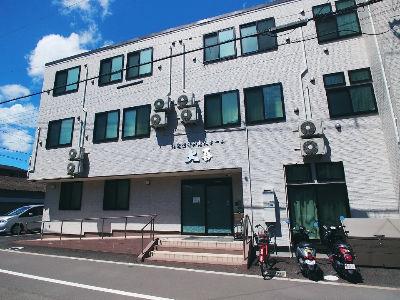 2021年開所のキレイでオシャレな施設！資格取得支援有！想定年収380万円～400万円！