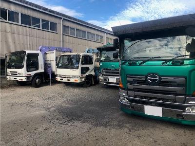 トレーラー運転手（正社員）募集中！経験者優遇！基本日勤のみで残業ほぼなし＊日曜定休＊月給30万円...