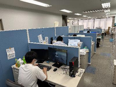 ＼当社ではあなたの経験と技術を活かせるフィールドがあります！／＼車通勤可／年齢は全く問いません。...