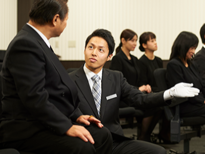 年齢・学歴不問＆未経験でもチャレンジOK！インセンティブ制度ありのセレモニーアドバイザーを募集中...