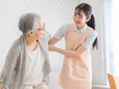 訪問介護スタッフ（正社員）募集中！未経験OK！年齢不問＊完全週休二日制でしっかり休める
