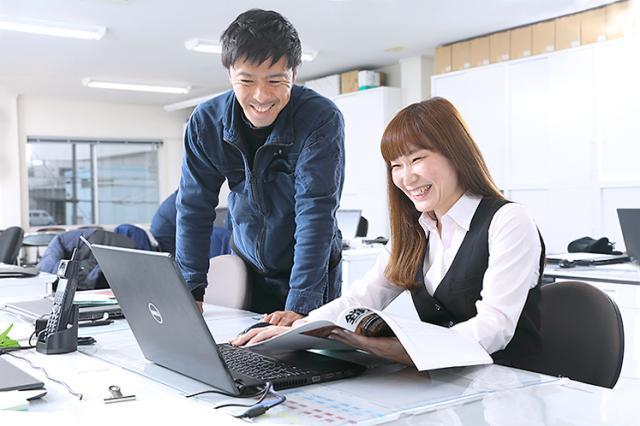 ＼人気のオフィスワーク／パソコンの基本操作ができれば未経験OK！資格や学歴不問！賞与年3回！