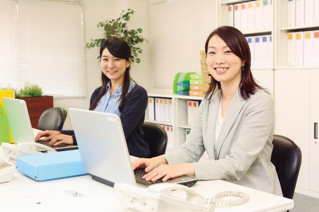 【事務スタッフ】経験不問！簡単なPC入力ができればOK！残業ナシ！女性活躍中の職場です♪