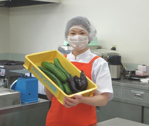≪八尾市≫【病院給食・栄養士】安定の正社員◇経験者優遇◇駅チカで通勤便利◇賞与年2回◇退職金制度有