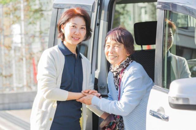 充実の研修で、未経験者も安心！　ご高齢者の普通の生活をサポートしませんか？