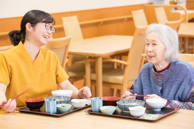 充実の研修で、未経験者も安心！　ご高齢者の普通の生活をサポートしませんか？