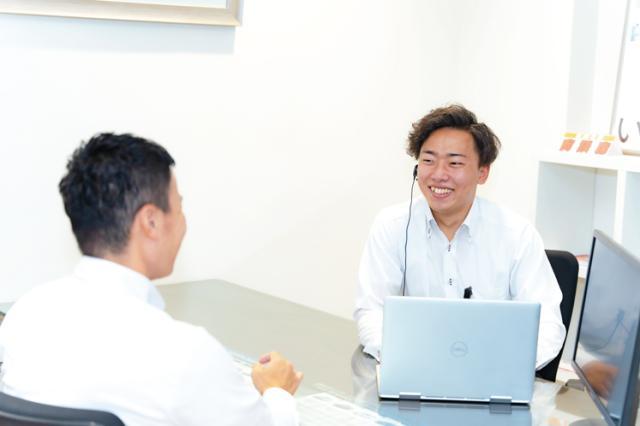 【中古車営業・販売】《西区鳳西町》トヨタ自動車正規ディーラーの営業職（正社員）募集◆営業未経験者歓迎