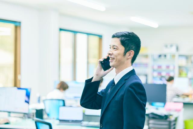 《営業スタッフ（正）》◆未経験OK！◆土日は休み♪◆賞与年3回！◆マイカー通勤OK！◆